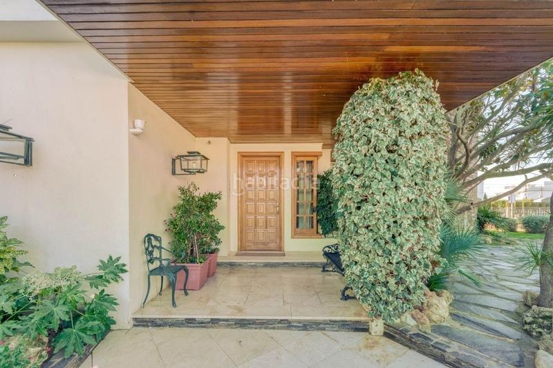 Foto fb699ab6-8d31-49ca-bd37-84697783fb2f. Xalet amb piscina a Nord Roses