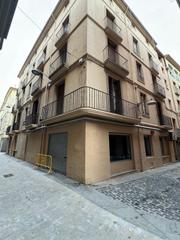 Edifici a Olot. Edificio historico  en venta en olot