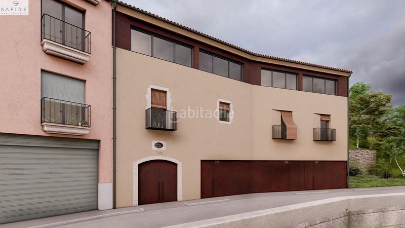 Foto 9a72076b-8844-45ad-989d-b58c6875ecbb. Casa adossada amb aparcament a Sant Daniel Girona