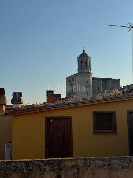 Foto 00dd9e46-01f4-42ad-9aef-c8e511470ae5. Edifici a Centre-Barri Vell Girona