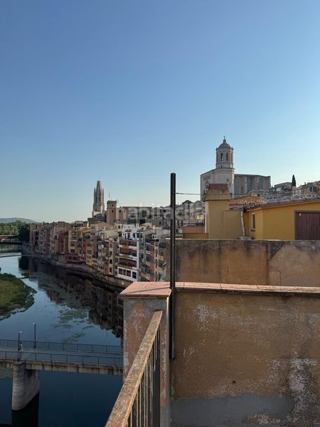 Foto 07b9f54d-5406-45db-9f5b-1ae67fb75c53. Edifici a Centre-Barri Vell Girona
