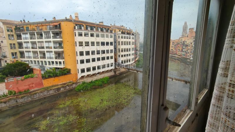 Foto 7e24543b-9464-4daf-bfe5-fce1b702d1c3. Edifici a Centre-Barri Vell Girona