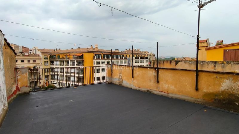 Foto e1ea7cad-b2e2-4cfe-b145-78de279a41f5. Edifici a Centre-Barri Vell Girona