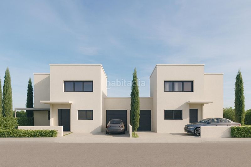 Foto d763ef1e-2e42-4549-b679-f84a73f46d43. Casa amb aparcament a Montilivi Girona
