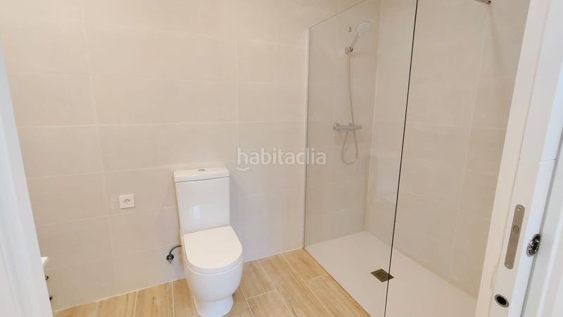 Foto 0c19dfe8-b9c3-4907-9a15-2adfa18663b3. Planta baixa amb calefacció aparcament a Eixample Sud-Migdia Girona