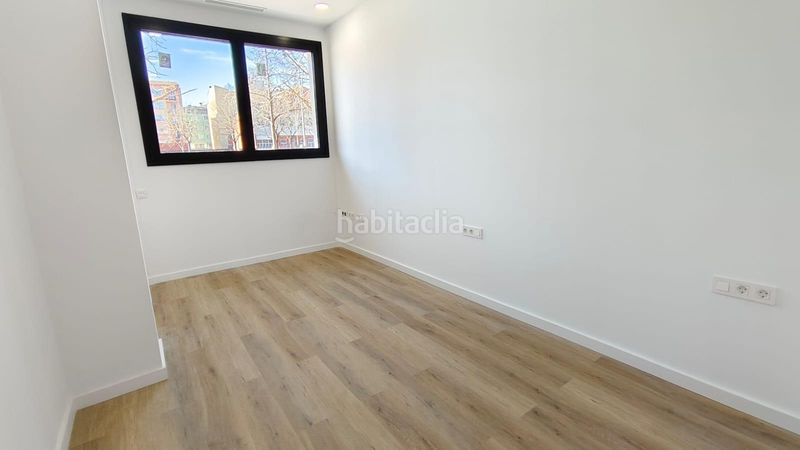 Foto 8b275495-b38b-4813-a3b5-d34f879a2324. Planta baixa amb calefacció aparcament a Eixample Sud-Migdia Girona