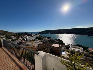 Reihenhaus in Montgó. Magnífica casa  con  vistas al mar en  lescala  costa brava