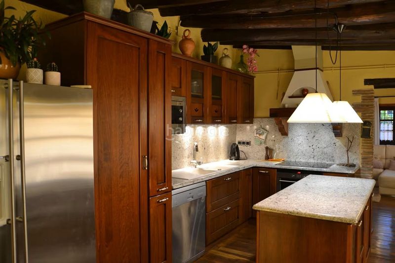 Foto 66313540-4a8f-4bc5-986d-f4e6ec042088. Local comercial a Peralada