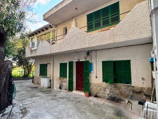 Semi detached house in Calvià Poble. Casa a reformar en es capdellà con posibilidad de plurifamiliar