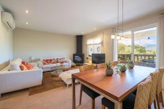 Casa adossada a Bger. Adosado de 226 m2 en bger con garaje y terrazas