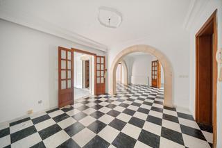 Maison  Dels garrovers. Villa de 322 m2 en bonaire, alcudia, con piscina