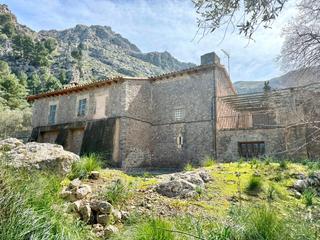 Masia a Escorca. Posesin en sa calobra con restaurante, coto de caza y 5.600.000