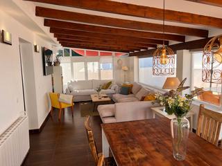 Maison à Costa de la Calma. Villa de 221 m2 en costa de la calma con piscina y garaje