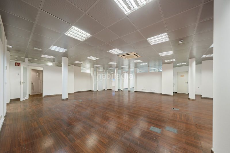 Foto a6bd5a8c-4fdc-4510-852b-54af37dc7282. Alquiler local comercial gran local comercialoficina de 317 m2 en Palma de Mallorca