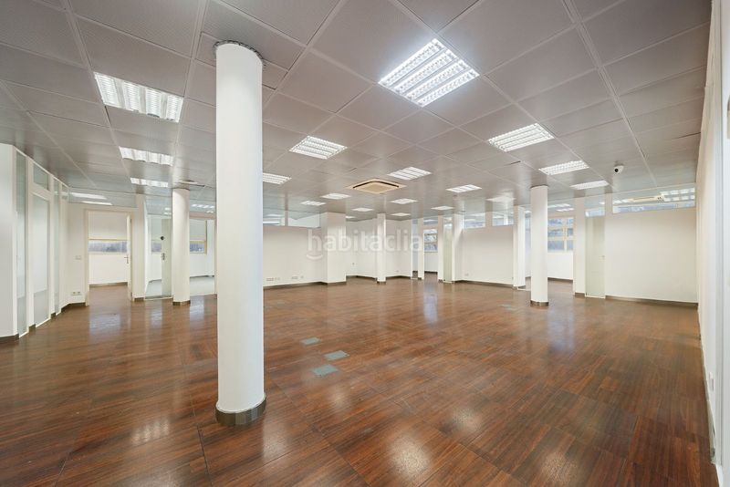 Foto cd2bf96c-b72d-4efa-8de1-a0aeee5c66fd. Alquiler local comercial gran local comercialoficina de 317 m2 en Palma de Mallorca