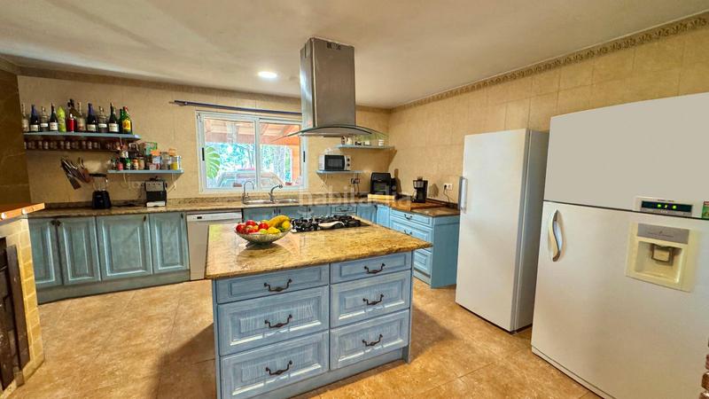 Foto f2a137c3-fab5-42e1-872a-504bc57e87dd. Casale con riscaldamento parcheggio piscina in Zona Periurbana Inca