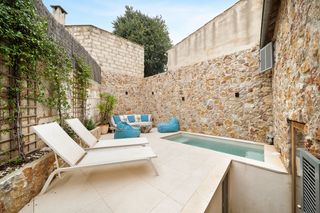 Casa a schiera in Pollença Poble. Casa reformada de 162 m2 en pollença con piscina y garaje