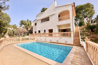 Casa a Costa de la Calma. Villa de 265 m2 en costa de la calma con vistas al mar, piscina