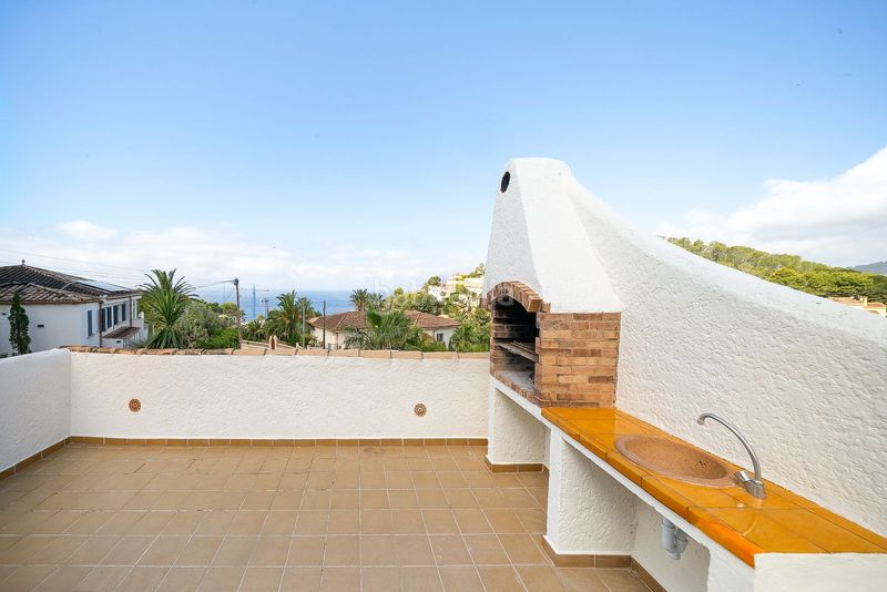 Foto 7513b75d-46d2-4dd0-9483-590077740d95. Casa amb calefacció aparcament piscina a Costa de la Calma Calvià
