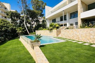 Casa a Santa Pon�a. Villa de obra nueva en santa pon�a con 2 piscinas y vistas al ma