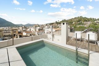 Casa adossada a Pollen�a Poble. Casa pasiva de 272 m2 en pollensa con piscina  garaje