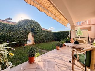 Casa adossada a Port d´Alcúdia-Platja dÁlcúdia. Adosado de 123 m2 en port dalcúdia con piscina comunitaria