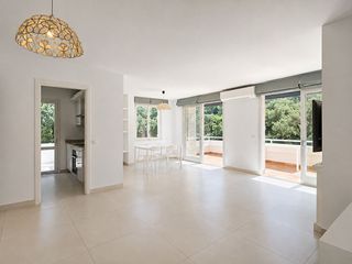 Appartement à Cala Sant Vicenç. Apartamento de 106 m2 en cala sant vicenç, pollença, con balcón