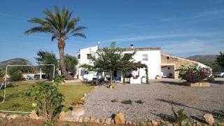 Masía en Pollença Poble. Finca con etv y 241 m2 en puerto de pollensa con proyecto de amp