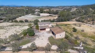 Mas à Sant Joan. 390 m2 finca legalizada en sant joan con licencia para hacer pis