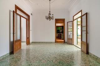 Semi detached house in Ses Salines Poble. Casa de 290 m2 en ses salines con patio y garaje