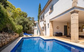 House in Bacarés-Manresa-Bonaire. Villa a escasos metros del puerto de bonaire, alcudia. cuenta co