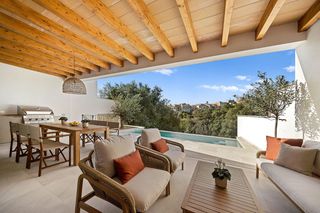 Maison jumelée à Campanet. Casa lujosa en campanet con piscina y garaje