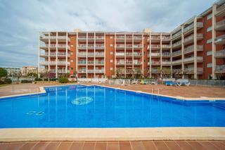 Appartement à Port d´Alcúdia-Platja dÁlcúdia. Planta baja de 128 m2 con piscina y parking en port dalcudia