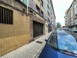 Geschftsraum en Gijn - barcas 11. Venta de espacioso local comercial en la calzada