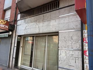 Alquiler Local Comercial  Brasil. Se alquila local comercial en la calzada