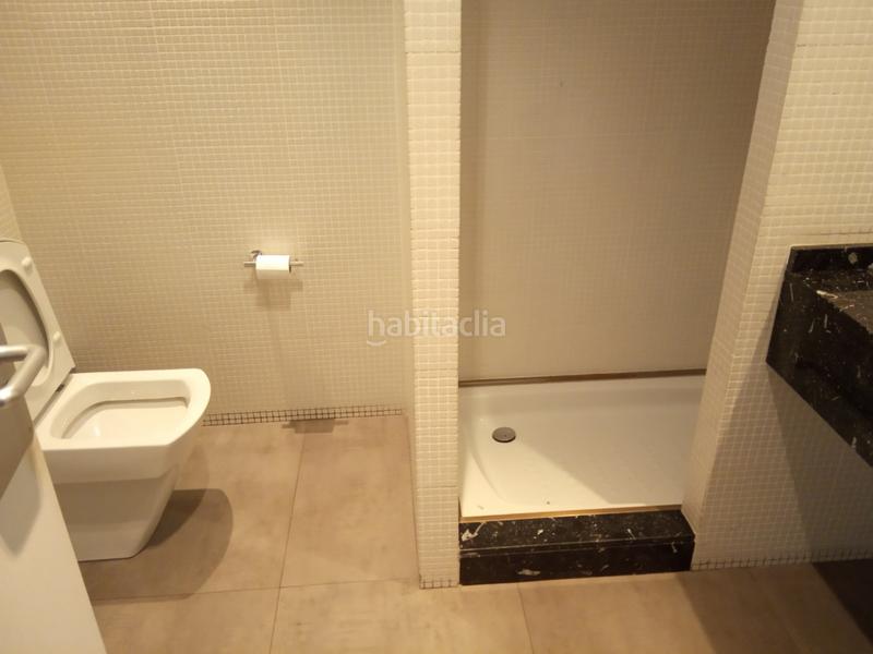 Foto 560c2116-23fd-4ac6-aea5-9e2cd2fcbd4c. Lloguer local comercial a El Natahoyo Gijón