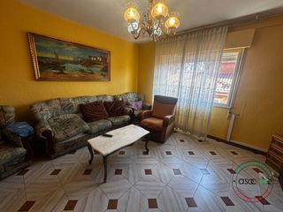 Pis a Gijón - cl magallanes 47. Amplio piso de 4 dormitorios junto a la playa del arbeyal