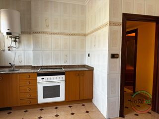 Appartement à Gijón - cl fontaneros 12. Piso de 3 habitaciones en gijón , zona roces, luminoso y bien co