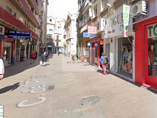 Location Local commercial à San Pedro. Local en calle del pilar
