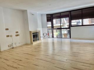 Pis a San Nicolás. Vivienda de 4 dormitorios con garaje en la plaza mayor de murcia