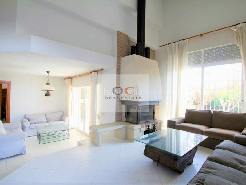 Foto 577bd910-11d1-4b3f-b1c0-5423904d360e. Xalet amb aparcament a Campoamor Orihuela