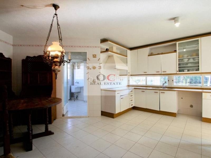 Foto c85a00d1-41b3-413b-ab58-618dd44e2398. Xalet amb aparcament a Campoamor Orihuela