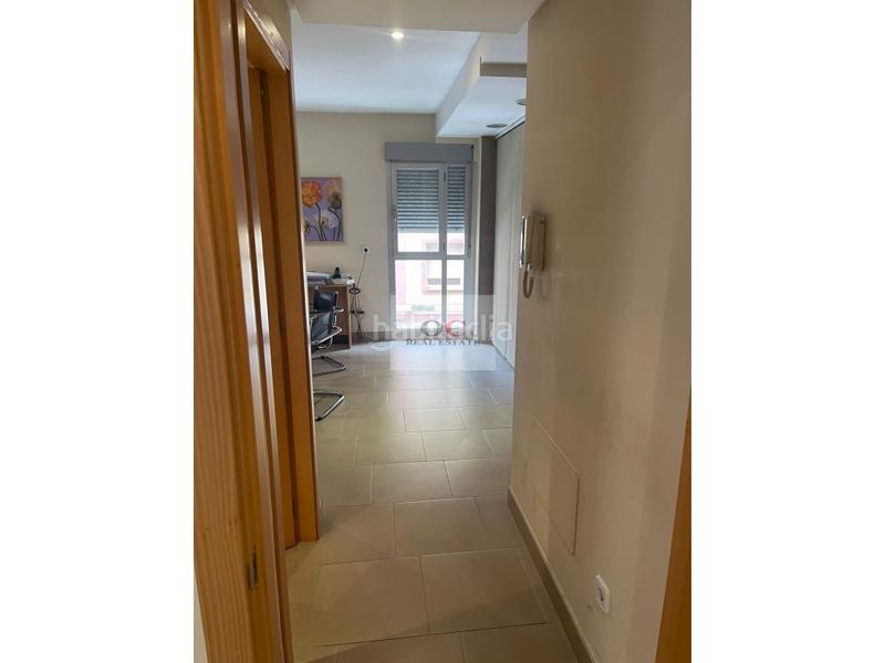 Foto b133fbdb-6e95-467c-adf8-64df2766a962. Piso apartamento de 1 dormitorio con garaje en San Juan. en Murcia