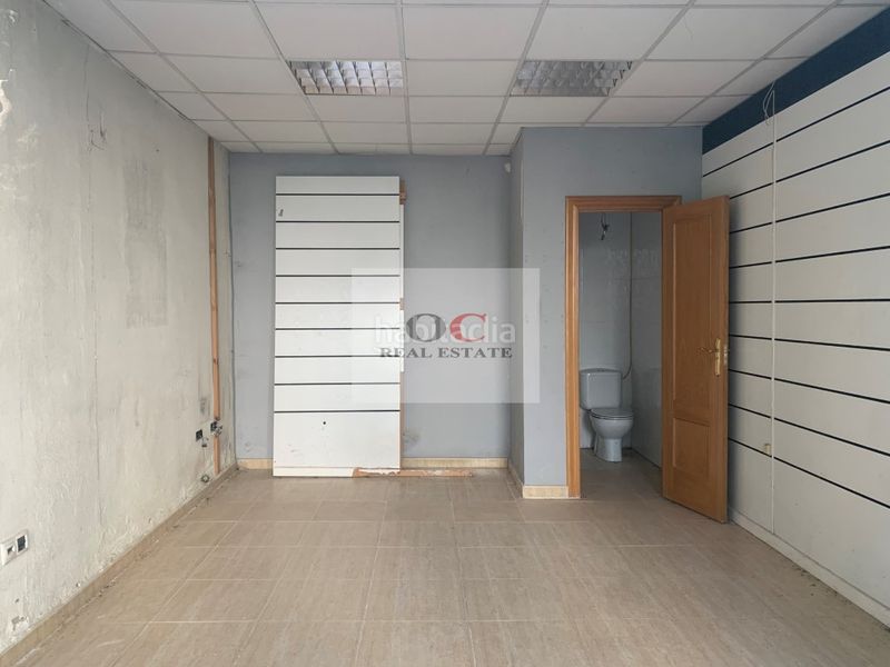 Foto edecf66f-a458-49e8-86ed-6f80a81bd31a. Local comercial a Vistalegre Murcia