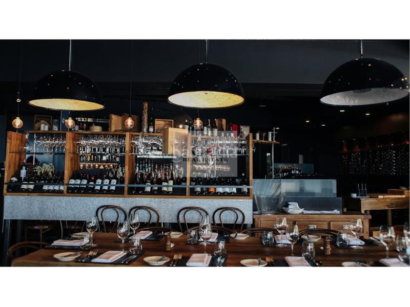 Foto c55417d8-f780-4d2e-af8d-d862ba4eff4e. Alquiler local comercial local restaurante en alquiler y venta en Murcia