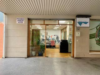 Lloguer Local Comercial  N/a. Local comercial en esquina y reformado en san antn.