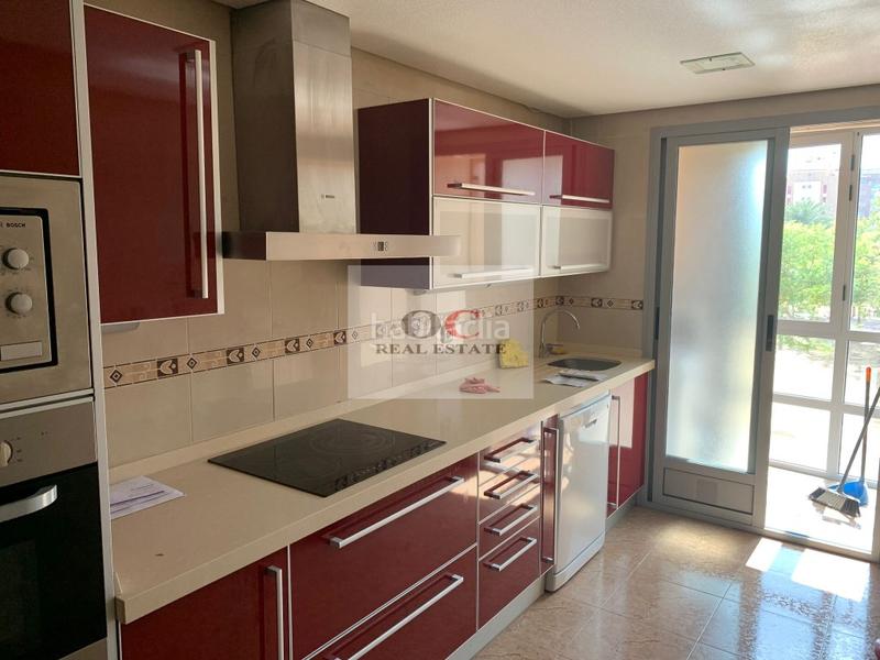 Foto 9c4c3af7-af8e-4772-bdfe-772414c9d3dd. Appartement avec parking dans Juan Carlos I Murcia