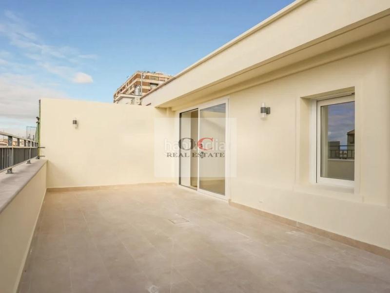 Foto 8390a3a2-a8db-4516-9686-98d39b0ff148. Penthouse with parking in Juan Carlos I Murcia
