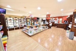 Geschäftsraum in Sant Hipòlit de Voltregà. Local comercial cantoner amb negoci muntat.