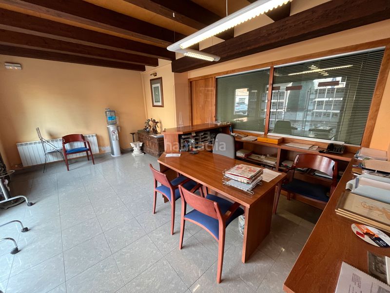 Foto d31536d8-2984-49bf-a7eb-eab27aa80d32. Local comercial a carrer doctor fleming 9 a Manlleu